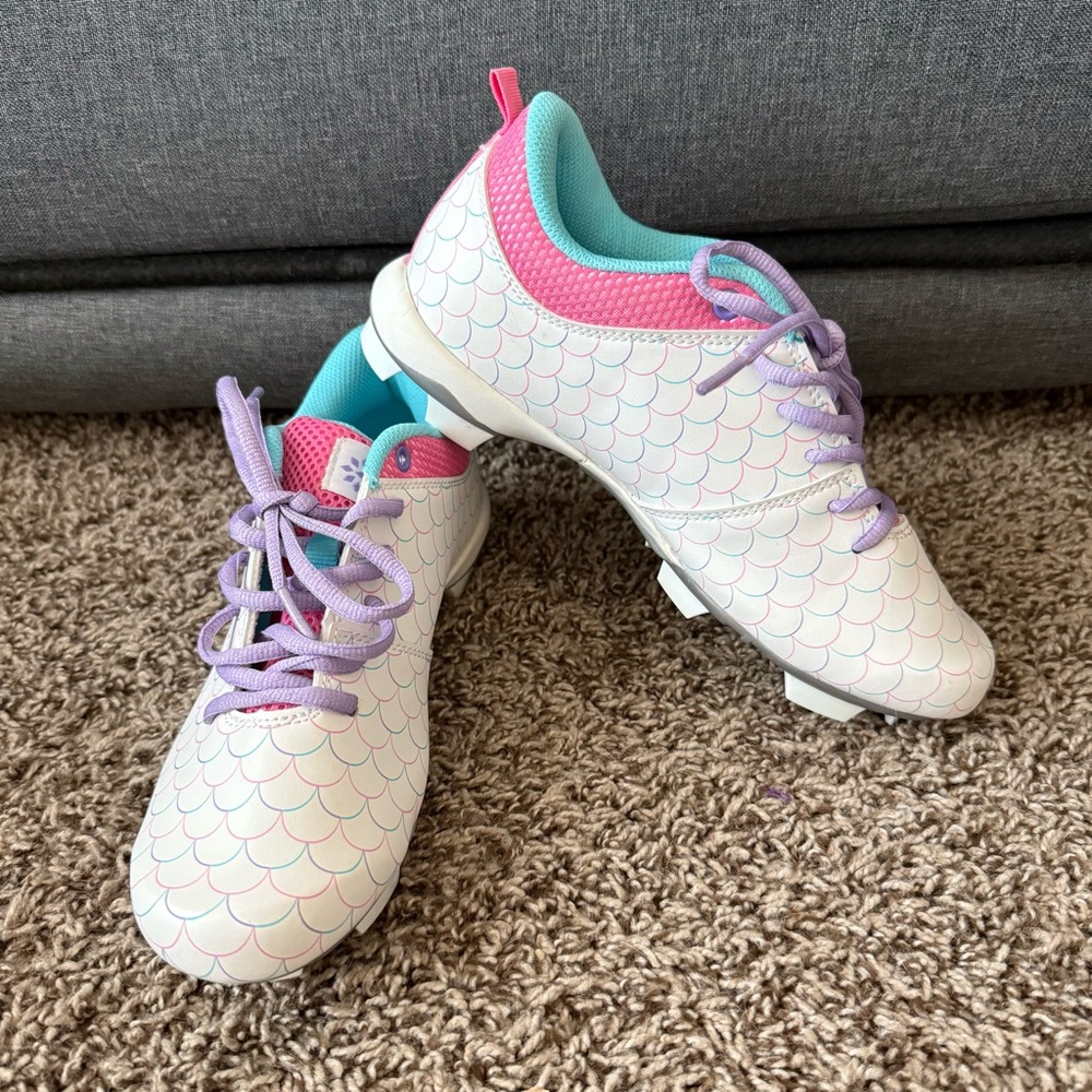 BRAND NEW Ringor Girl White and Pink Softball Cleats